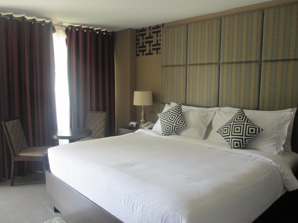 The Theodore Hotel Tagaytay City Kültér fotó