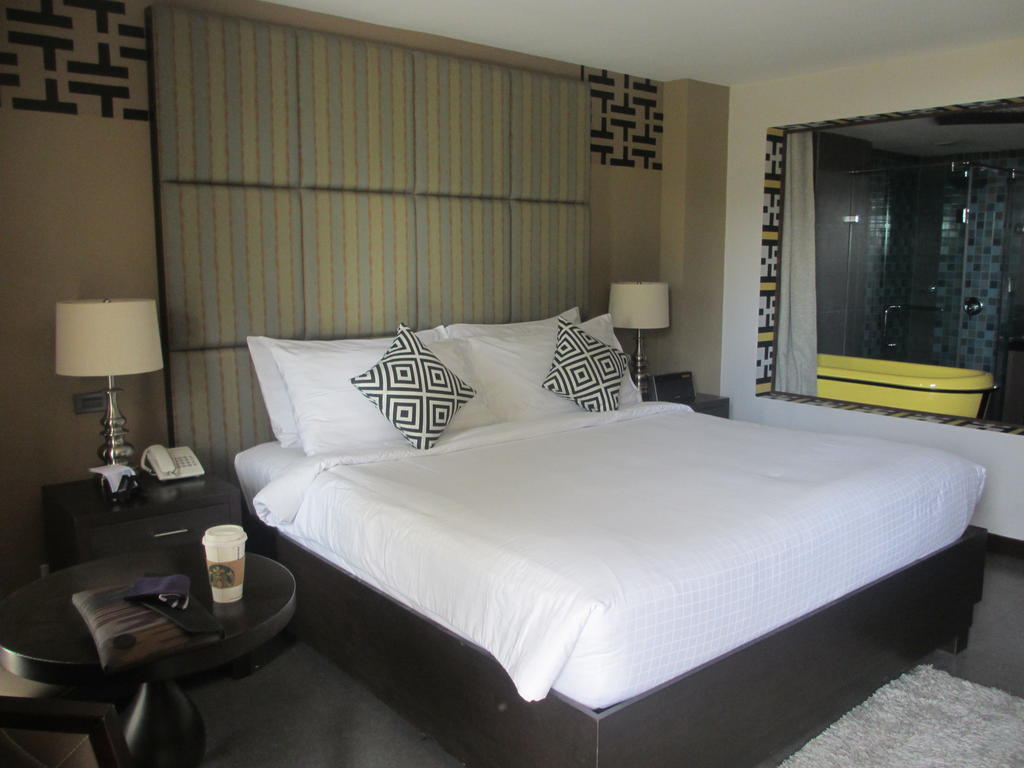 The Theodore Hotel Tagaytay City Kültér fotó