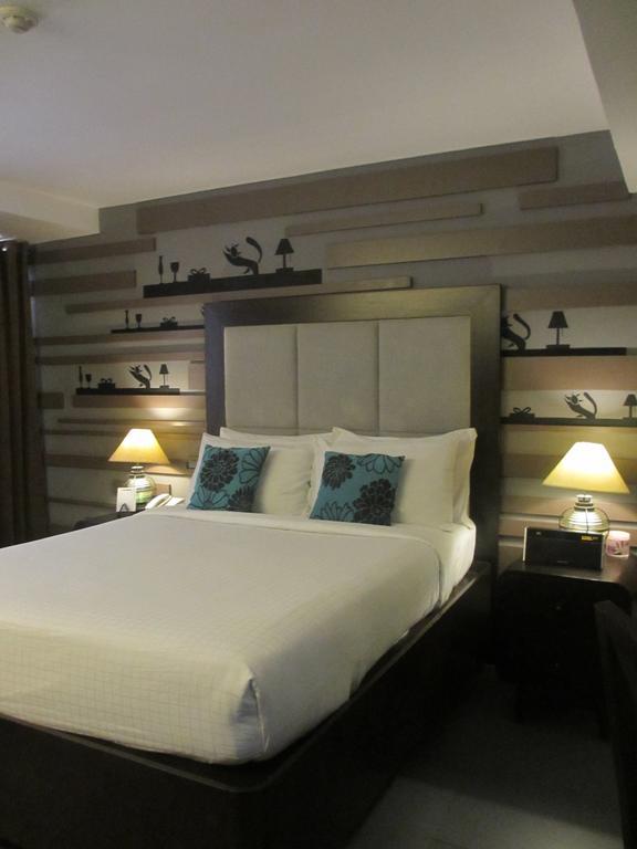 The Theodore Hotel Tagaytay City Kültér fotó