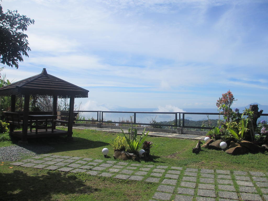 The Theodore Hotel Tagaytay City Kültér fotó
