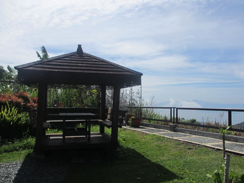 The Theodore Hotel Tagaytay City Kültér fotó