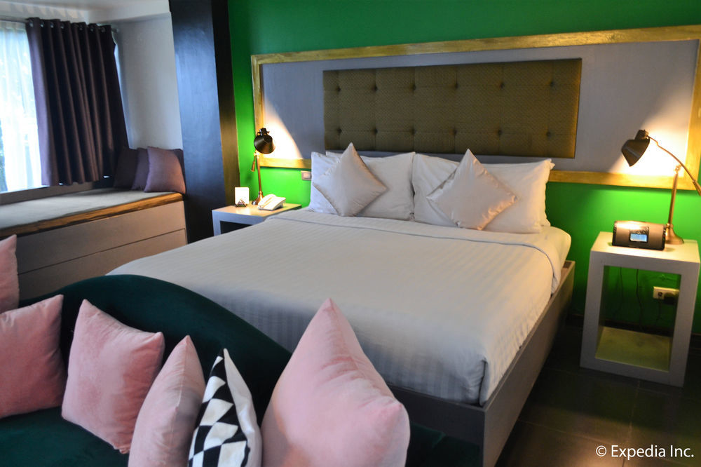 The Theodore Hotel Tagaytay City Kültér fotó